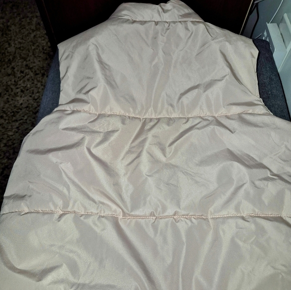 GB Girls Pink Puffer Vest. SZ L - Picture 4 of 8